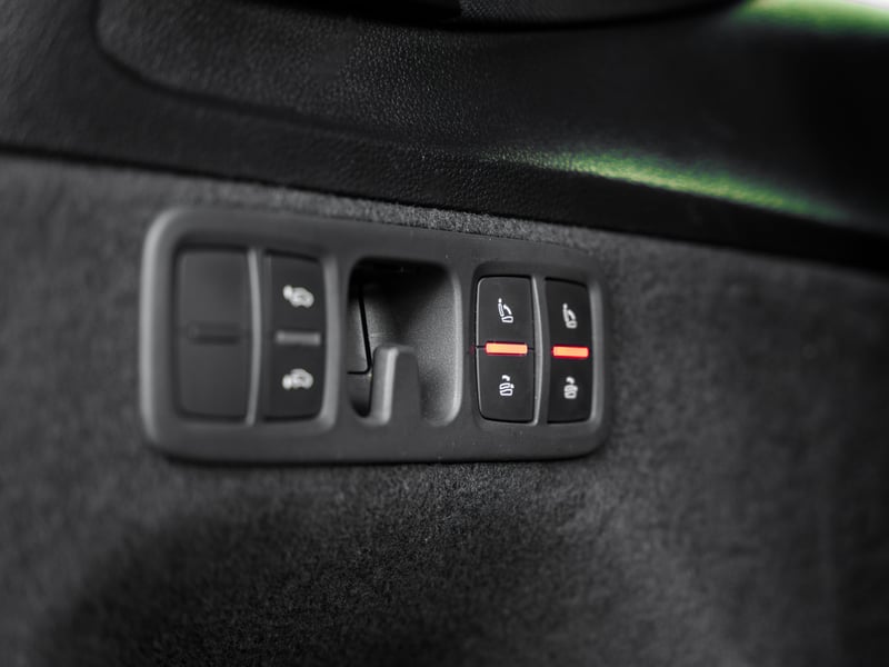 Black Edition Audi Q7 or £25,000