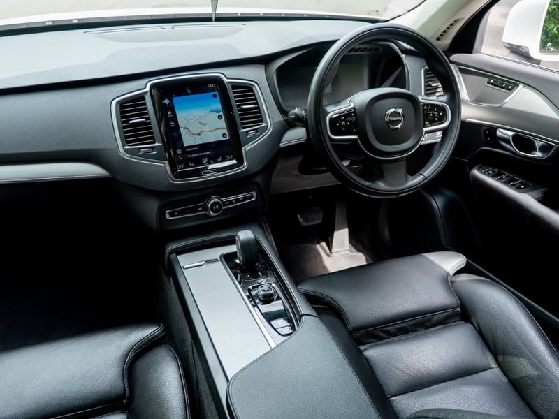 2022 Volvo XC90 Momentum OR £25,000