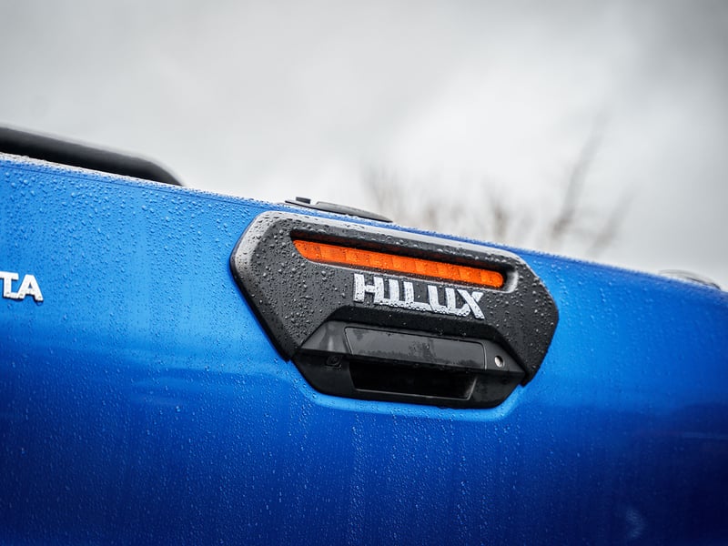 Toyota Hilux Invincible X 