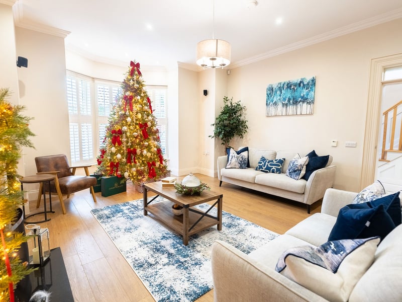 5 Bed House in Malone Rd Belfast OR £500,000