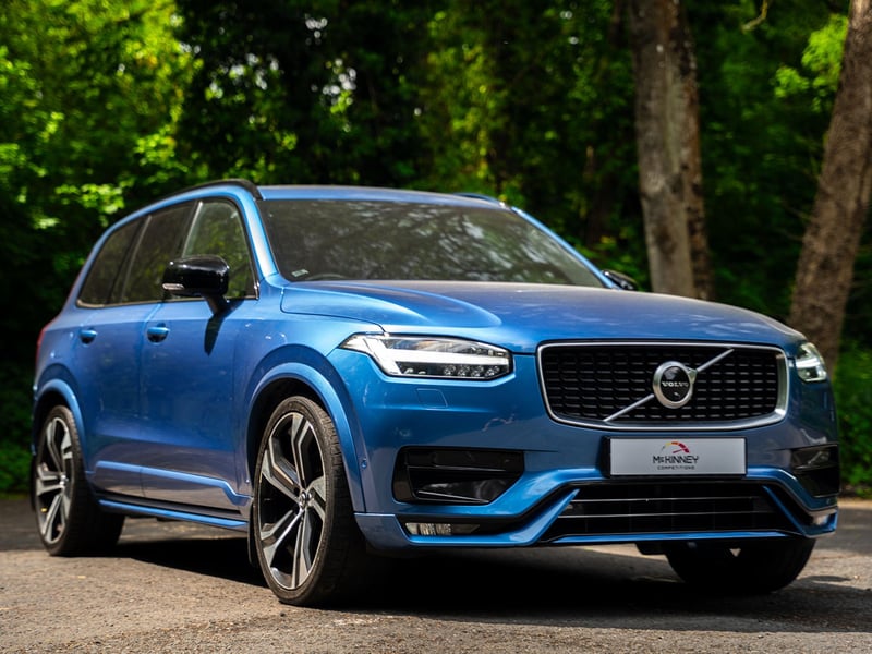 Volvo XC90 B5 R-Design OR £25,000