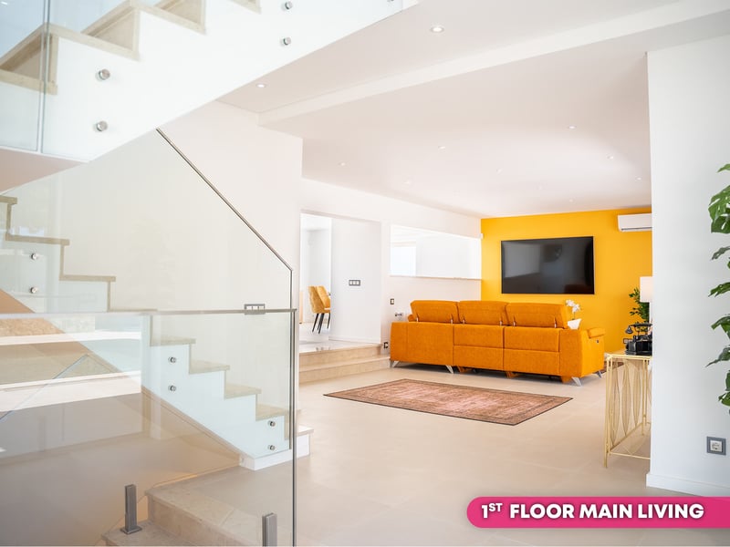 5 Bed Villa in Portugal or 1 Million Quid