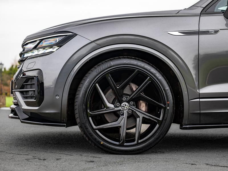 2023 VW Touareg or £35,000