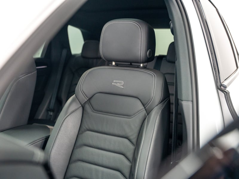 2023 Volkswagen Touareg or £30,000