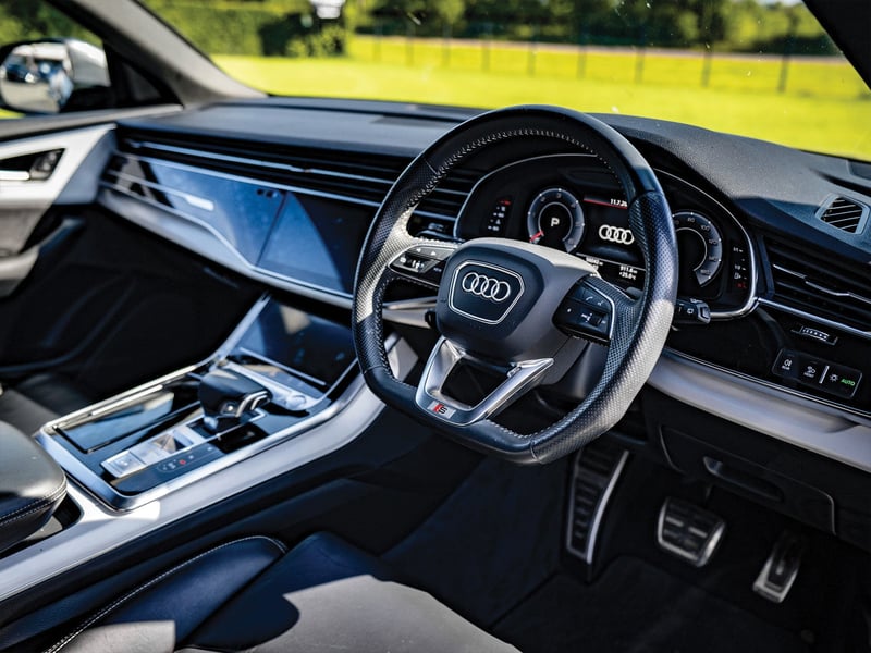 Audi Q8 TDI Quattro S-Line OR £30,000