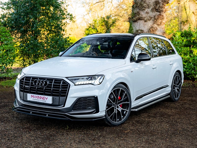 Black Edition Audi Q7 or £25,000