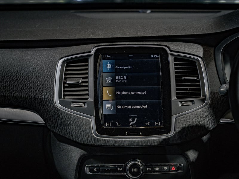 2021 Volvo XC90 Momentum or £25,000