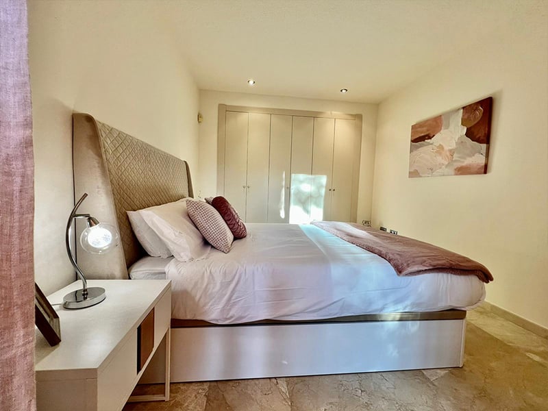 2 Bed Luxury Apartment in Spain or Â£200K 