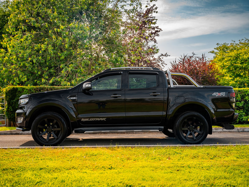 Ford Ranger Wildtrak 4x4 OR £15,000