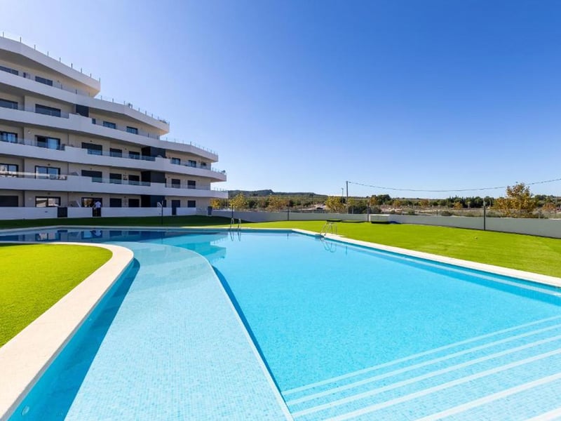 LOW ODDS Spanish Penthouse + £25k Cash Flash Comp!