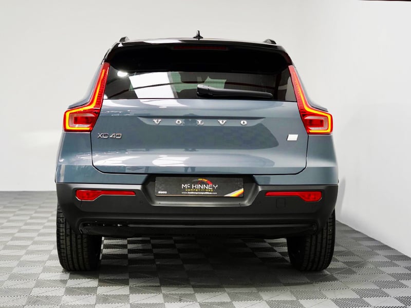 2022 Volvo XC40 Recharge Hybrid T5 R-Design