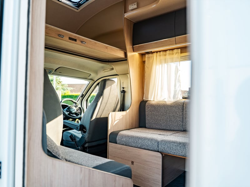 6 Berth Auto-Trail Expedition C73 OR £45,000