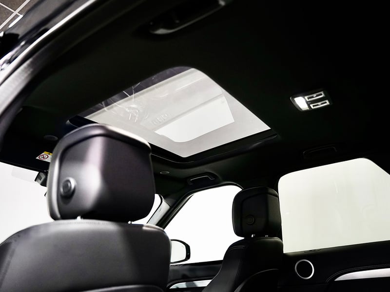 2022 Landrover Discovery D300 R-Dynamic SE