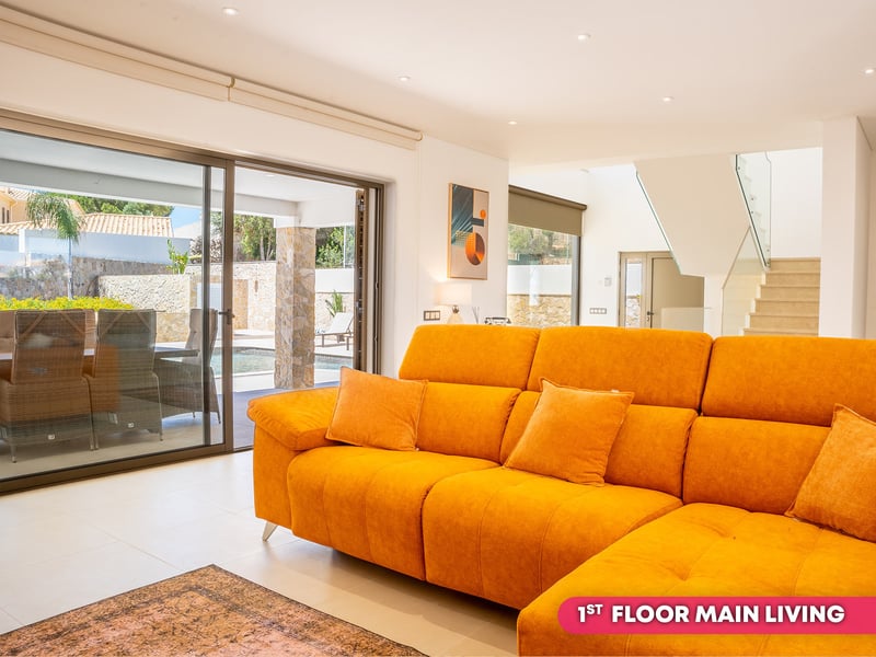 5 Bed Villa in Portugal or 1 Million Quid