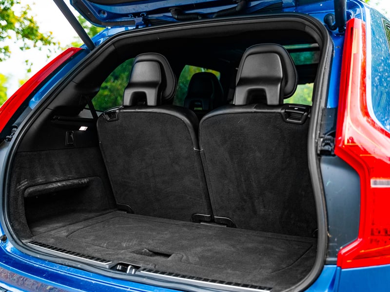 Volvo XC90 B5 R-Design OR £25,000