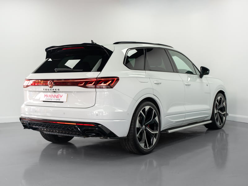 2023 Volkswagen Touareg or £30,000