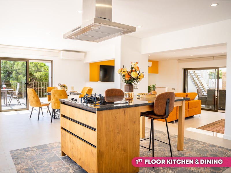 5 Bed Villa in Portugal or 1 Million Quid