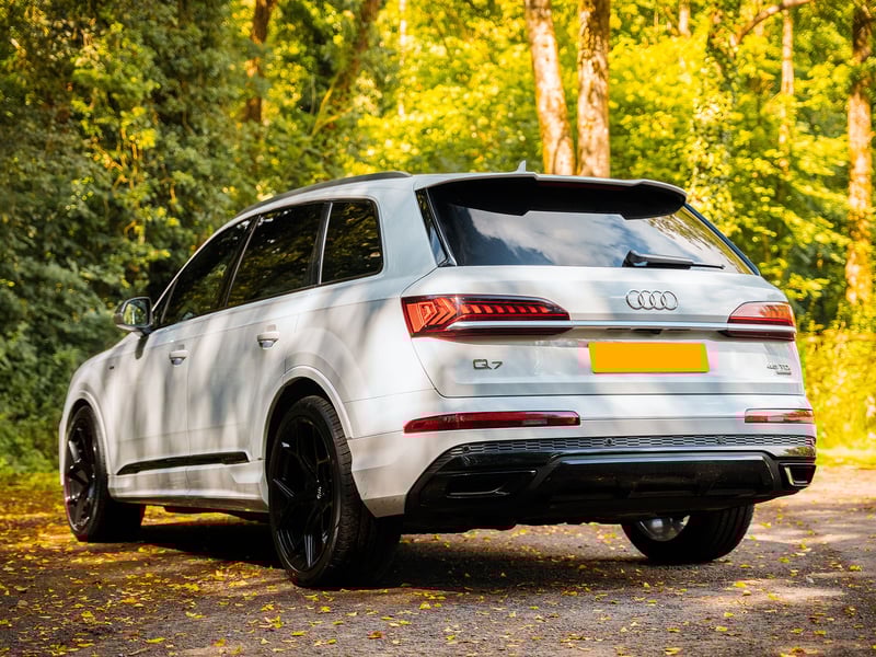 2021 Audi Q7 S-Line OR £30,000
