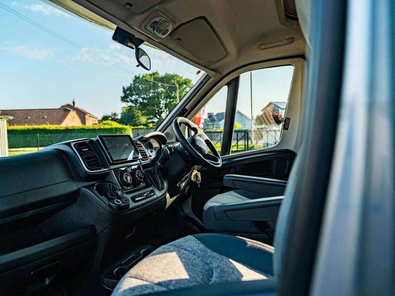 6 Berth Auto-Trail Expedition C73 OR £45,000