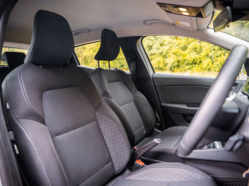 2021 Renault Clio + £1000 towards Insurance