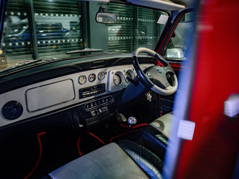 2001 Mini Cooper Sport or £15,000