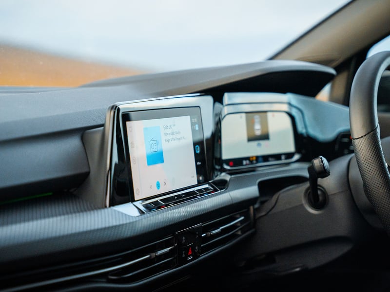 VW Golf 2.0 TDI R-Line