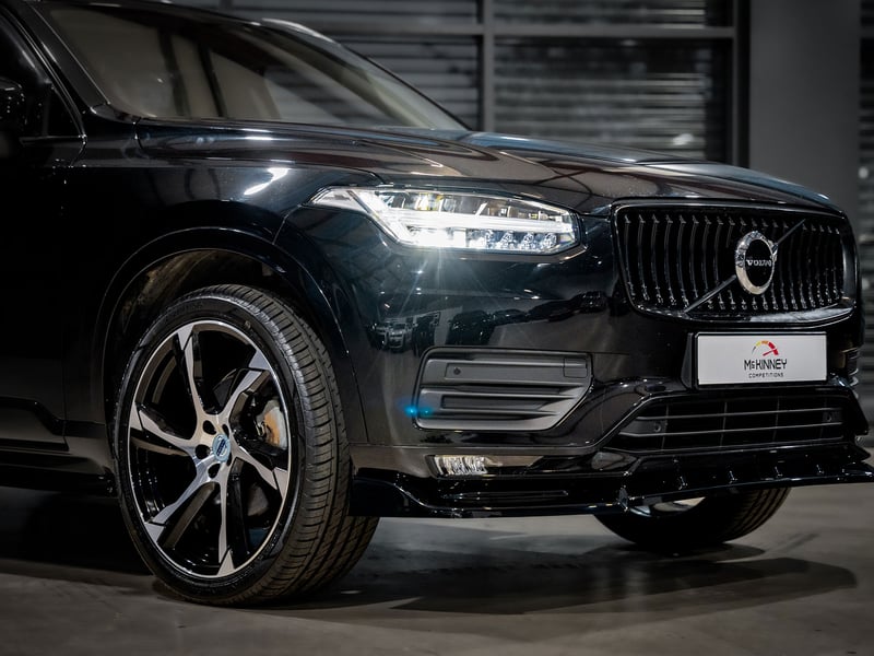 2021 Volvo XC90 Momentum or £25,000