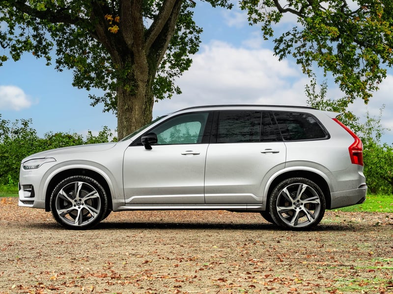 2021 Volvo XC90 B5 R-Design Pro OR £25,000