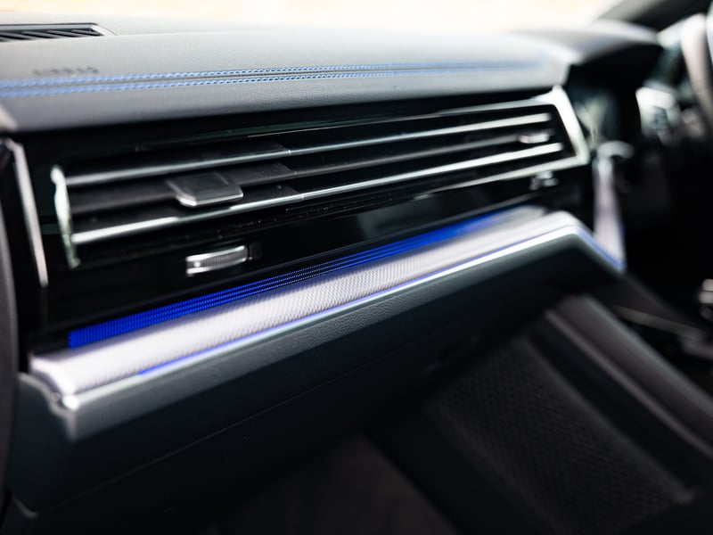 2023 Volkswagon Touareg or £35,000