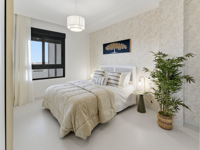 LOW ODDS Spanish Penthouse + £25k Cash Flash Comp!