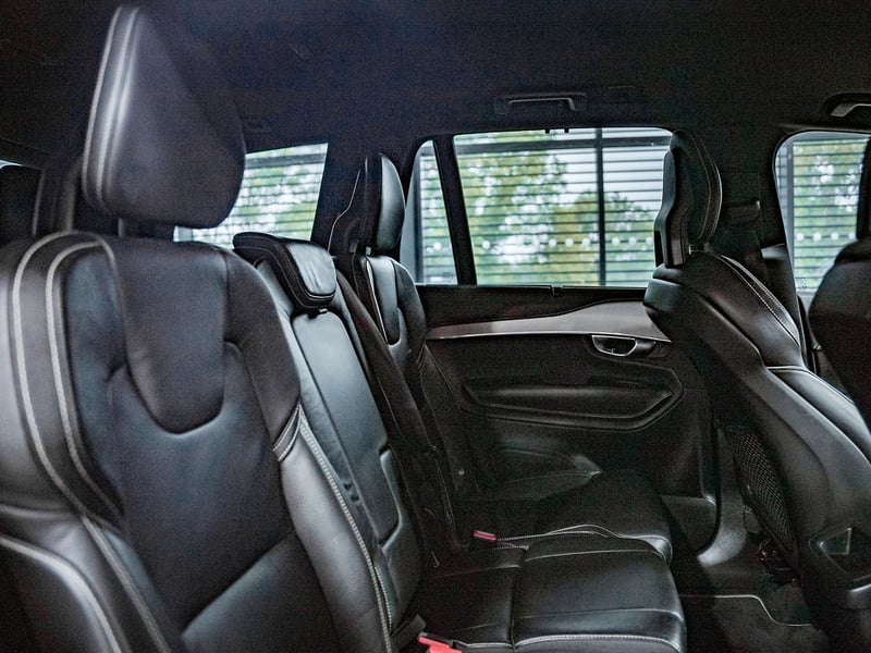 Volvo XC90 R-Design OR £25,000