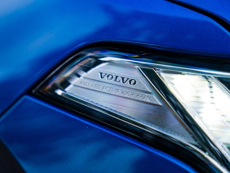 Volvo XC90 B5 R-Design OR £25,000