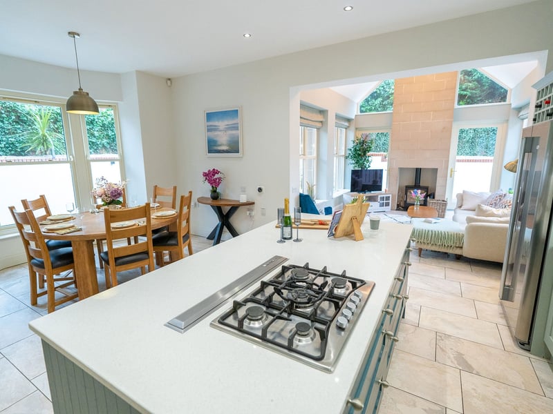 Home And Away Bundle or £700,000 - Beat The Clock!