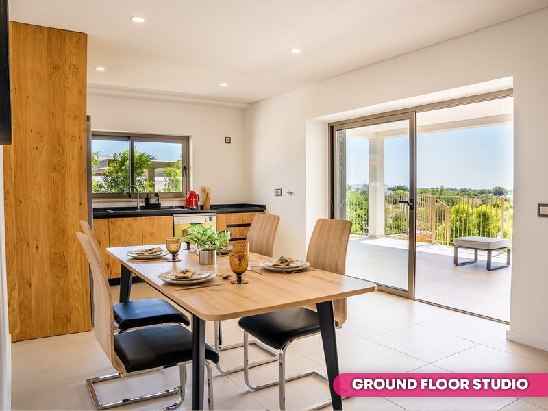 5 Bed Villa in Portugal or 1 Million Quid