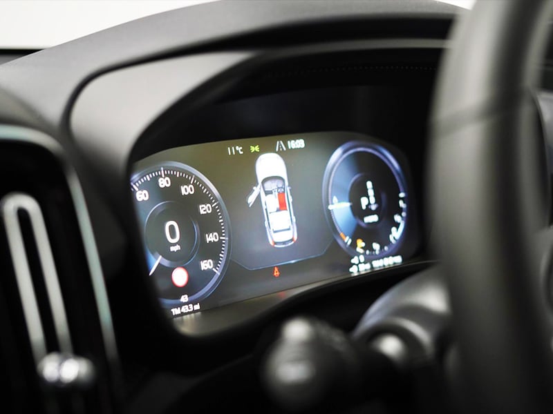 2022 Volvo XC40 Recharge Hybrid T5 R-Design