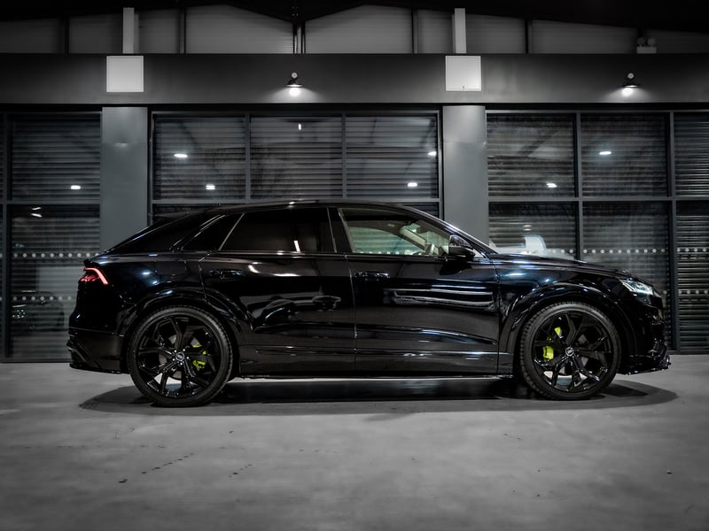 Audi Q8 50 TDI Quattro S-Line OR £30,000