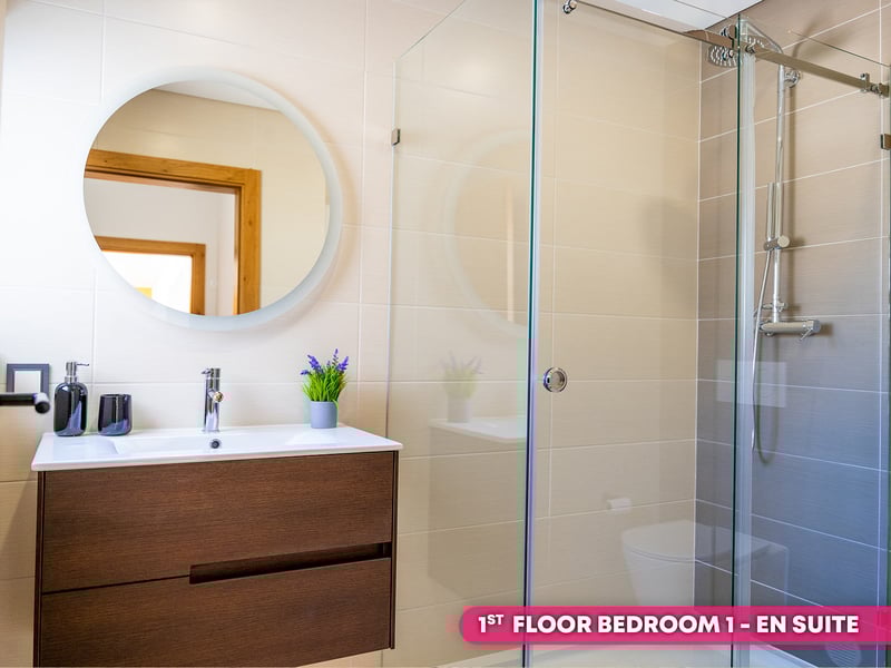 5 Bed Villa in Portugal or 1 Million Quid