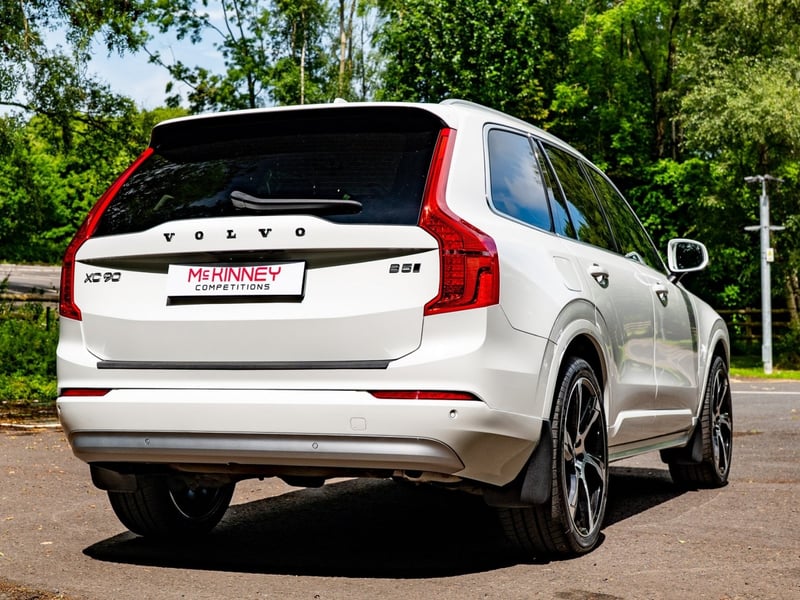 2022 Volvo XC90 Momentum OR £25,000