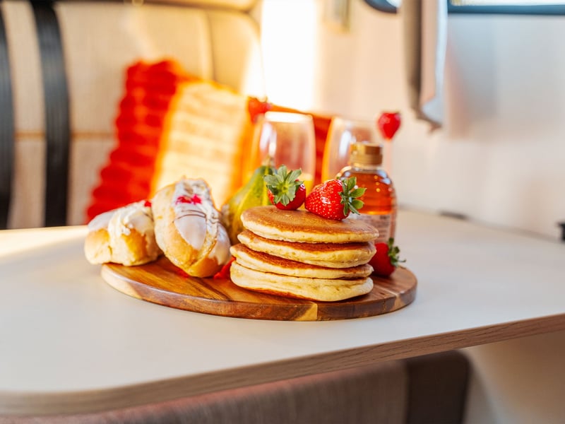 2022 Elddis Sorento 196 or £45,000