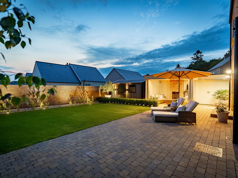 3 Bedroom Luxury Family Home OR £250,000