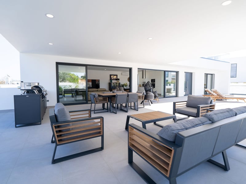 3 Bedroom Luxury Villa in Portugal OR £500,000