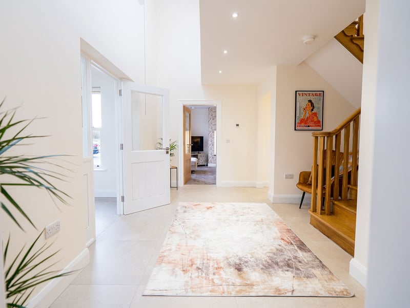 5 Bed Luxury Home In Belfast Or £600,000!