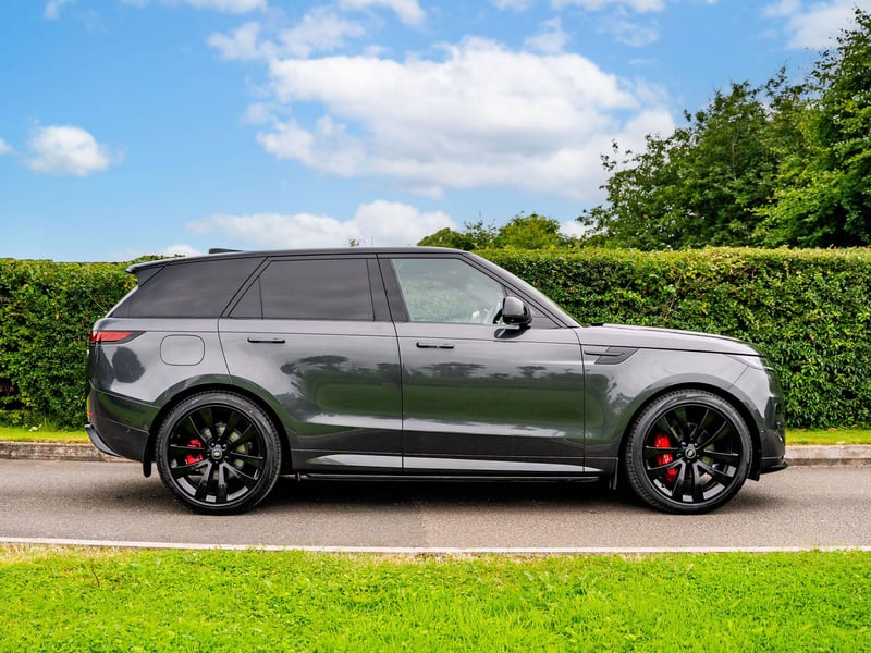 2023 Range Rover Sport Dynamic SE OR £45,000