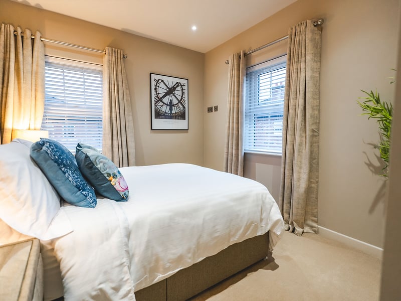 3 Bed Luxury House OR £200,000