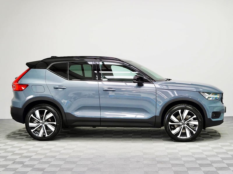2022 Volvo XC40 Recharge Hybrid T5 R-Design