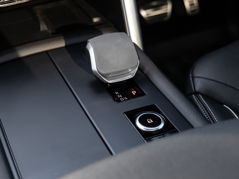 Land Rover Discovery 3.0 or £40,000