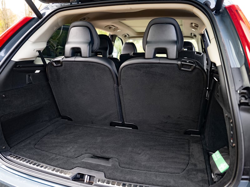 2022 Volvo XC90 R-Design or £30,000