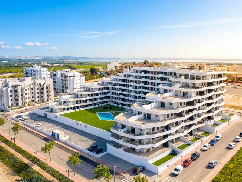 LOW ODDS Spanish Penthouse + £25k Cash Flash Comp!