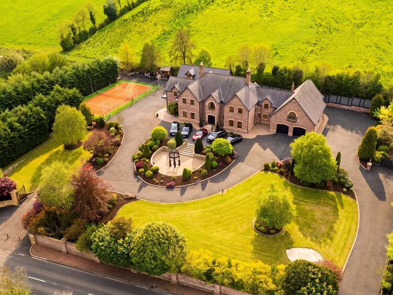 Luxury Country Estate in County Armagh OR £500,000 Cash