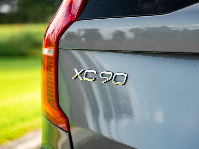Volvo XC90 R-Design Pro OR £20,000